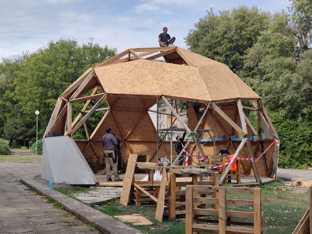 младежка сфера