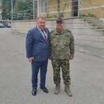 Кметът на Шумен връчи плакет на полковник Добромир Добрев по повод приключване на военната му служба